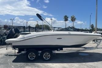 2022 Sea Ray SPX 210 Outboard - Sold Boat