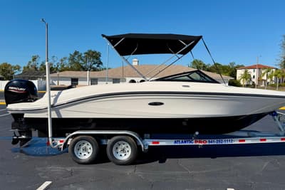 BOATZON | Sea Ray SPX 210 Outboard 2022