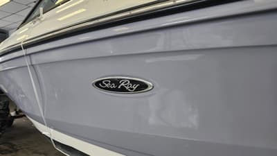 BOATZON | Sea Ray SPX 210 Outboard 2023