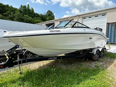 BOATZON | Sea Ray SPX 210 Outboard 2023