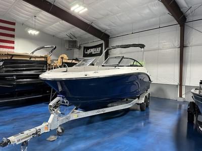 BOATZON | Sea Ray SPX 210 Outboard 2025