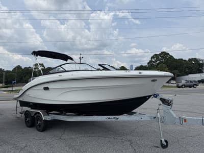 BOATZON | Sea Ray SPX 210 Outboard 2026