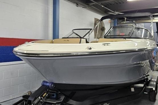 2026 Sea Ray SPX 210 Outboard - Sold Boat