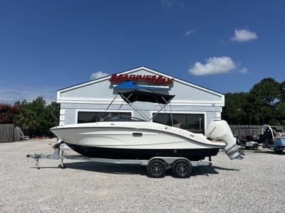 BOATZON | Sea Ray SPX 210 Outboard 2026