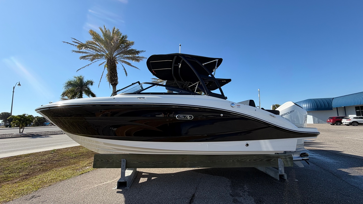 2026 Sea Ray SPX 210 Outboard - Sold Boat