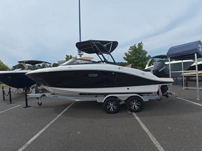BOATZON | Sea Ray SPX 210 Outboard 2027