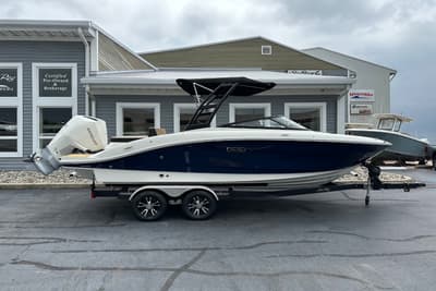 BOATZON | Sea Ray SPX 210 Outboard 2027