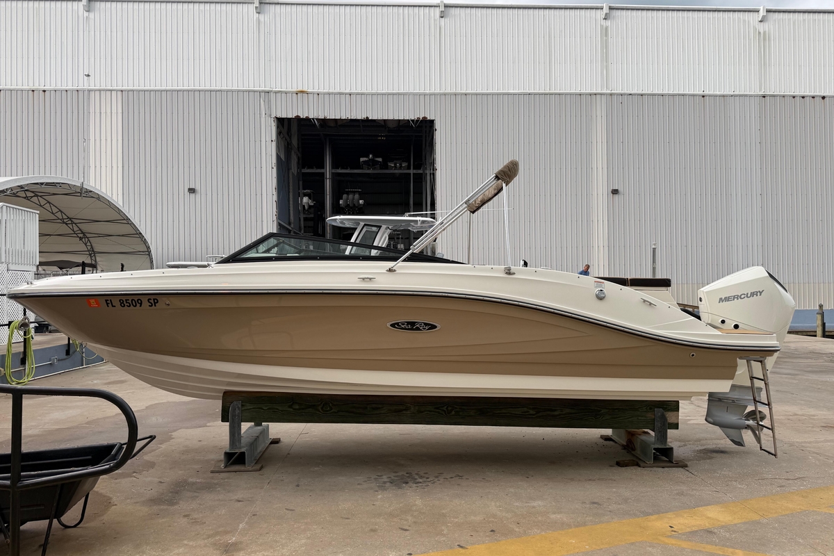 2019 Sea Ray SPX 230 Outboard - Sold Boat