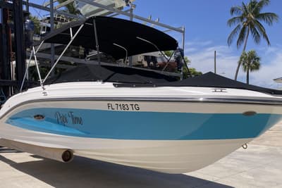 BOATZON | Sea Ray SPX 230 Outboard 2022
