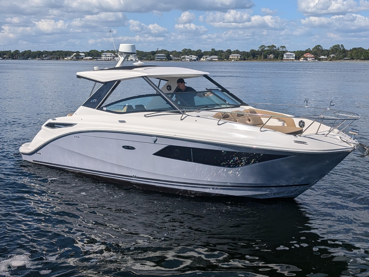 2019 Sea Ray Sundancer 320 - Sold Boat