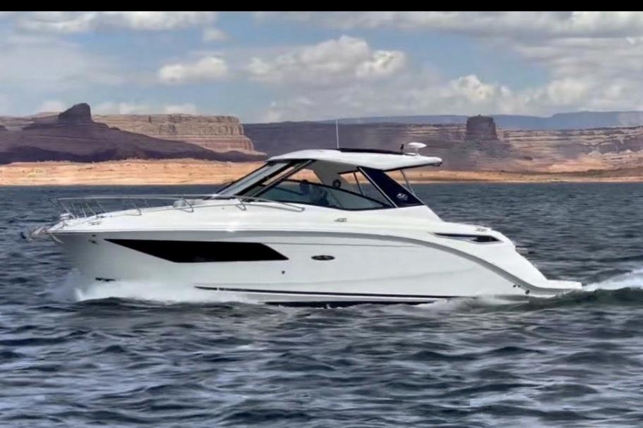 2023 Sea Ray Sundancer 320 Coupe - Sold Boat
