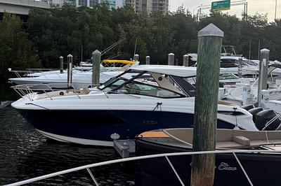 BOATZON | Sea Ray Sundancer 320 Coupe Outboard 2021 BOATZON | Sea Ray Sundancer 320 Coupe Outboard 2021