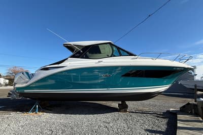 BOATZON | Sea Ray Sundancer 320 Coupe Outboard 2021 BOATZON | Sea Ray Sundancer 320 Coupe Outboard 2021