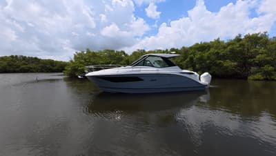 BOATZON | Sea Ray Sundancer 320 Outboard 2026