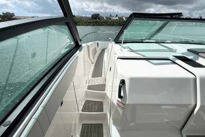BOATZON | Sea Ray Sundancer 320 Outboard 2026
