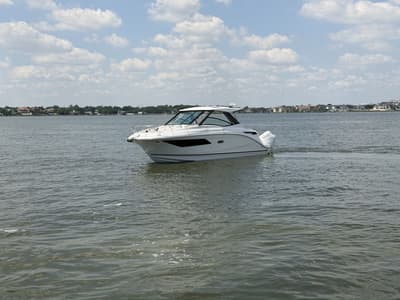 BOATZON | Sea Ray Sundancer 320 Outboard 2026