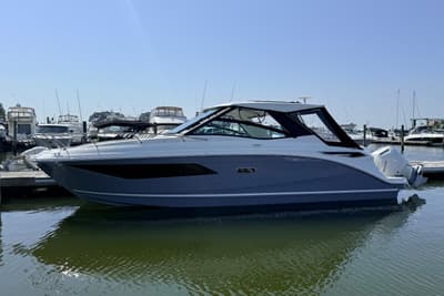 BOATZON | Sea Ray Sundancer 320 Outboard 2026 BOATZON | Sea Ray Sundancer 320 Outboard 2026