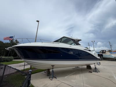 BOATZON | Sea Ray Sundancer 320 Outboard 2027 BOATZON | Sea Ray Sundancer 320 Outboard 2027