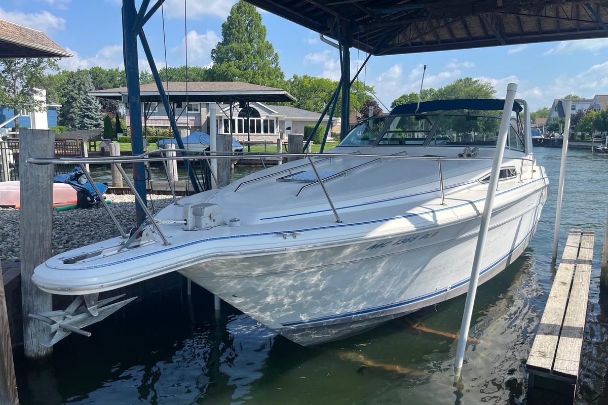 1993 Sea Ray Sundancer 330 - Sold Boat