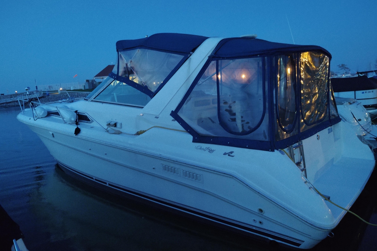 1993 Sea Ray Sundancer 330 - Sold Boat