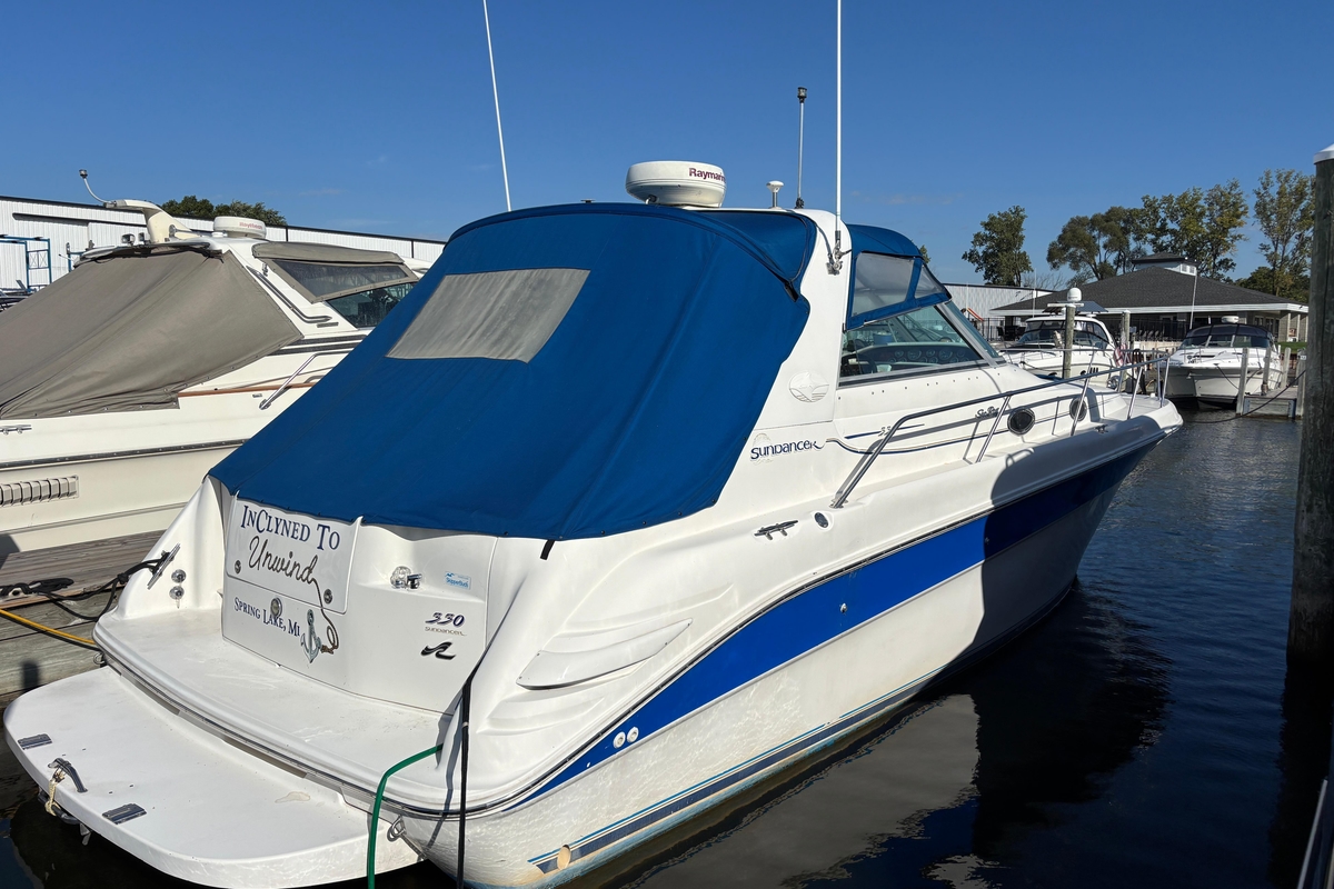 1995 Sea Ray Sundancer 330 - Sold Boat