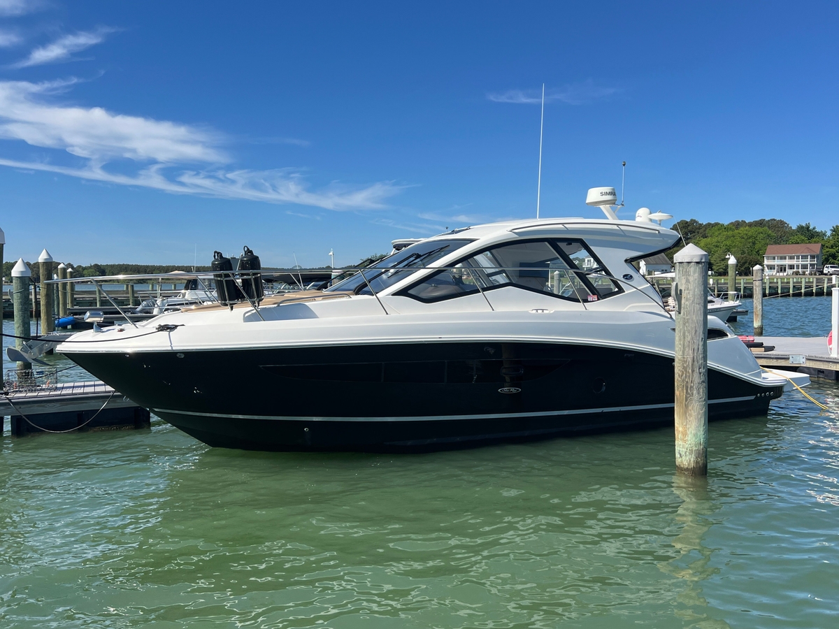 2018 Sea Ray Sundancer 350 Coupe - Sold Boat