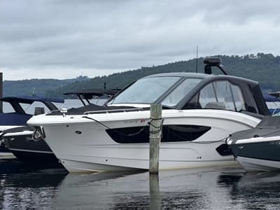 BOATZON | Sea Ray Sundancer 370 2024