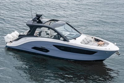 BOATZON | Sea Ray Sundancer 370 Outboard 2022