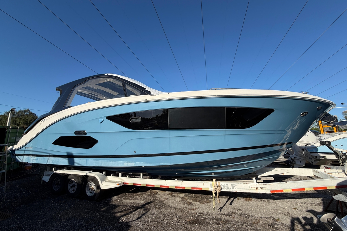 2023 Sea Ray Sundancer 370 Outboard - Sold Boat
