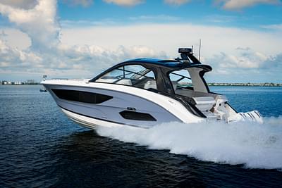 BOATZON | Sea Ray Sundancer 370 Outboard 2023
