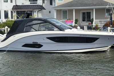 BOATZON | Sea Ray Sundancer 370 Outboard 2023