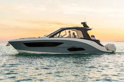 BOATZON | Sea Ray Sundancer 370 Outboard 2024 BOATZON | Sea Ray Sundancer 370 Outboard 2024