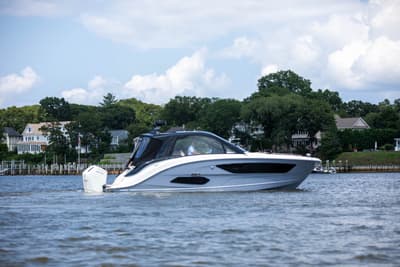 BOATZON | Sea Ray Sundancer 370 Outboard 2026 BOATZON | Sea Ray Sundancer 370 Outboard 2026