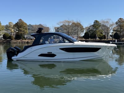 BOATZON | Sea Ray Sundancer 370 Outboard 2026