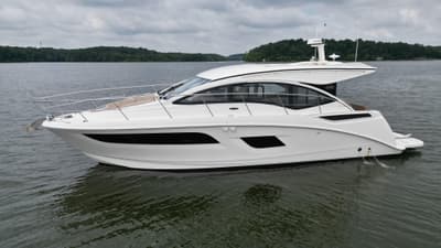 BOATZON | Sea Ray Sundancer 400 2017