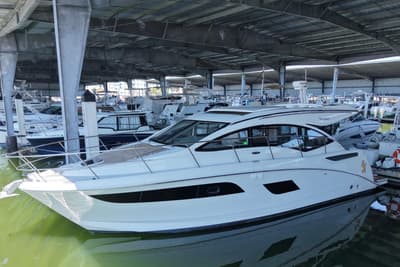 BOATZON | Sea Ray Sundancer 400 2017