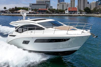 BOATZON | Sea Ray Sundancer 400 2017