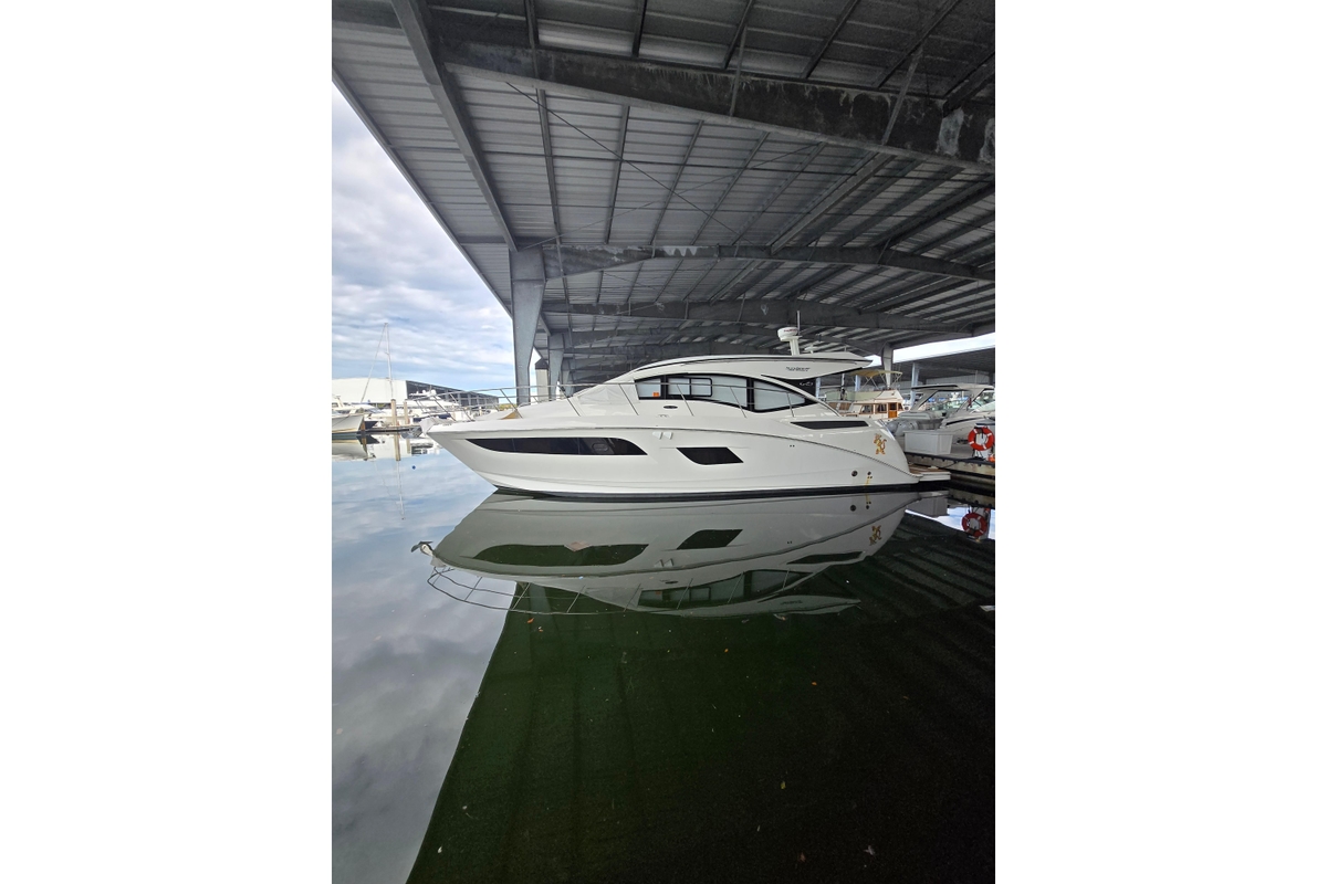 2017 Sea Ray Sundancer 400 - Sold Boat