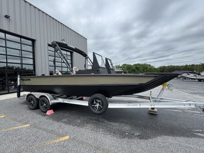BOATZON | SeaArk Predator 300AK 2026