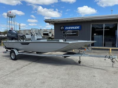 BOATZON | SeaArk Shadow 18T 2026 BOATZON | SeaArk Shadow 18T 2026