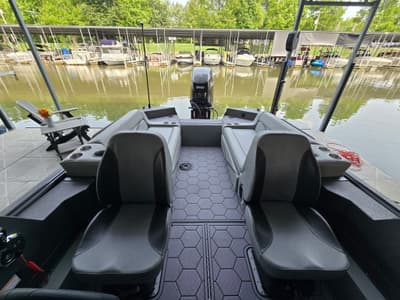 BOATZON | SeaArk Super Lounge Easy 26 2023