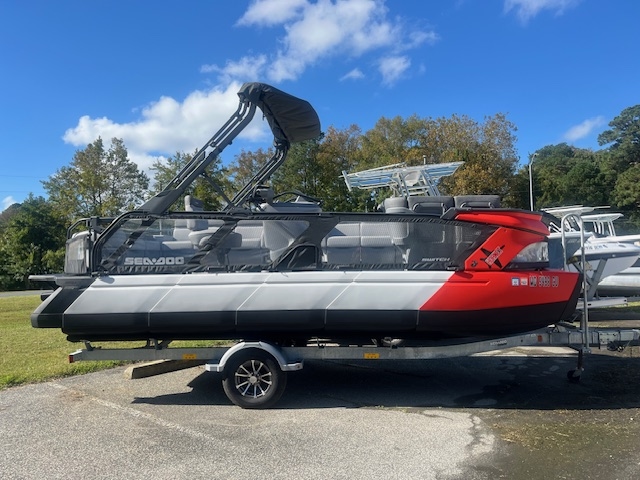 2023 Sea-Doo SeaDoo SWITCH CRUISE    230HP 2023 - Sold Boat
