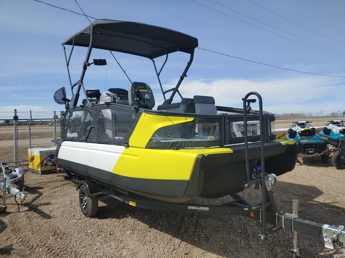 2025 Sea-Doo SeaDoo SWITCH CRUISE 18 230 BLK 2025 - Sold Boat