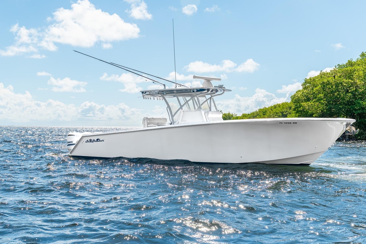 2017 SeaHunter 35 Tournament - Sold Boat