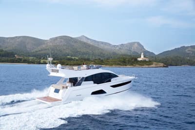 BOATZON | Sealine C330 2018
