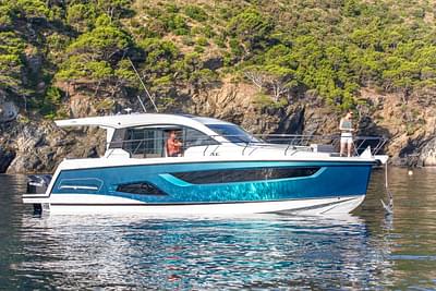 BOATZON | Sealine C390 2025