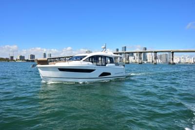 BOATZON | Sealine C430 2022
