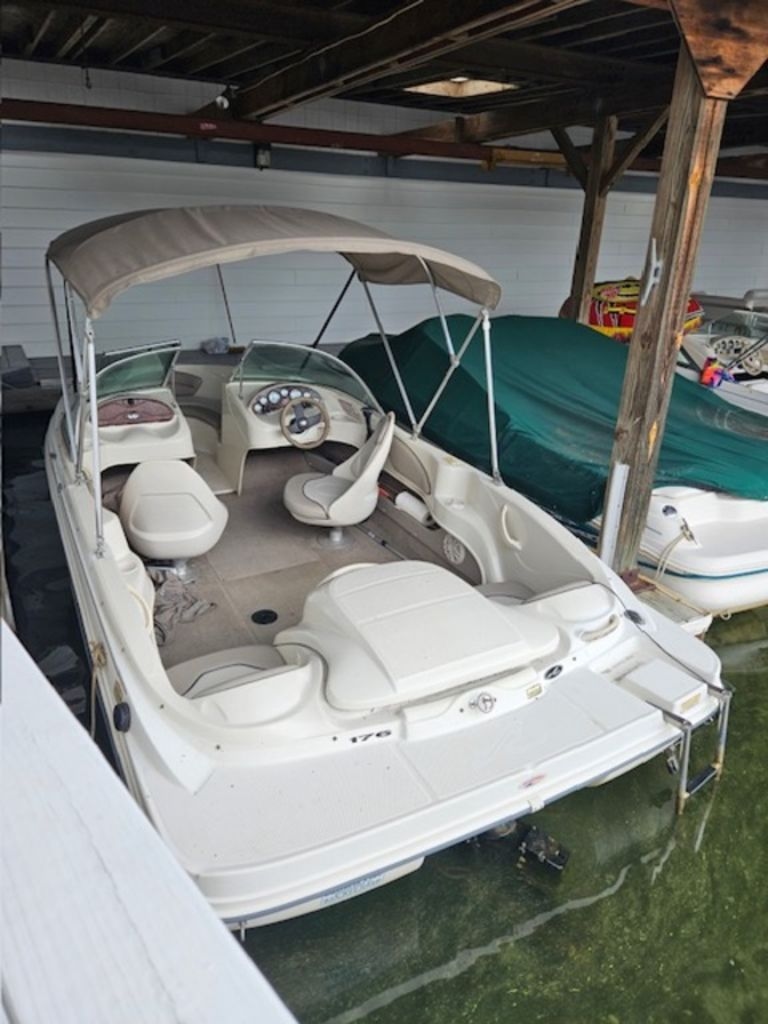 2002 SEA RAY 176 BOWRIDER - Sold Boat