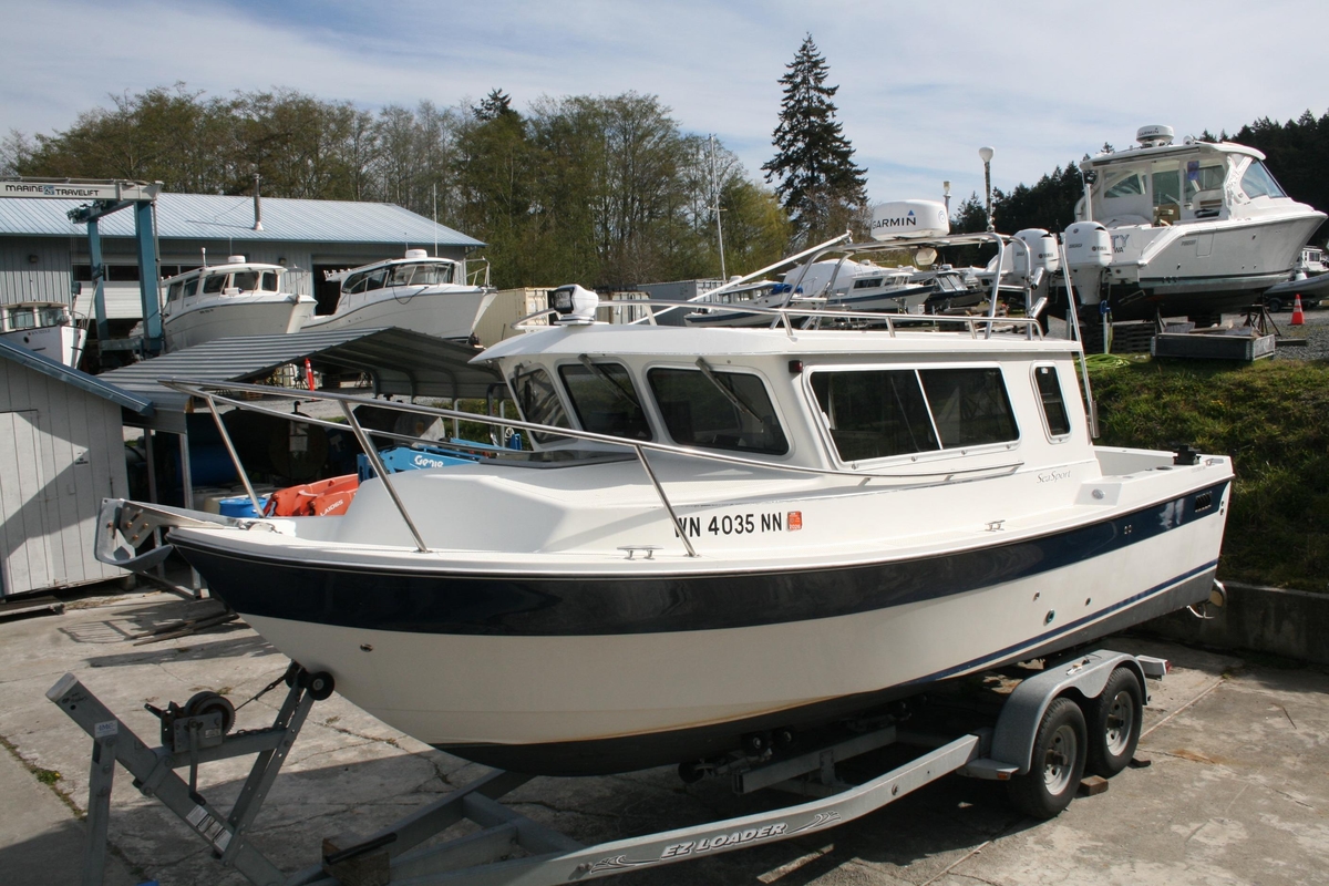 2003 SeaSport Explorer 2400 - Sold Boat