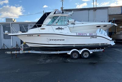 BOATZON | Seaswirl Striper 2301 Walkaround OB 2002